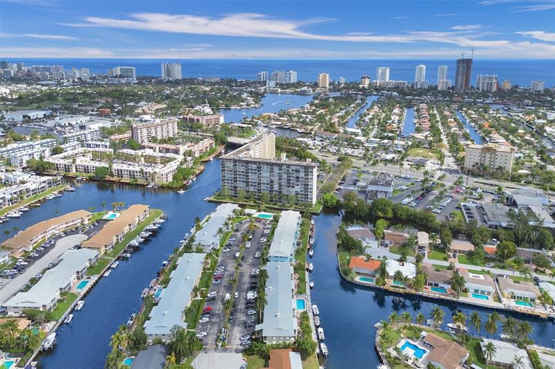 935 SE 9th Avenue Pompano Beach FL 33060