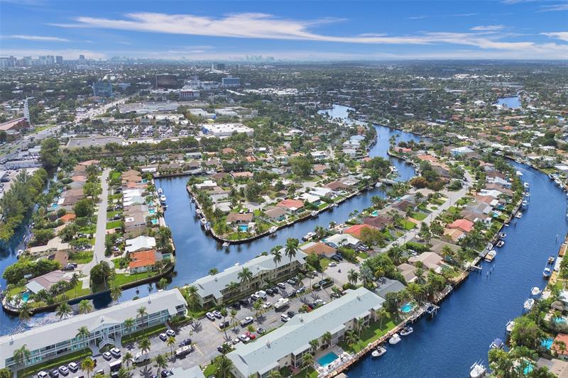 935 SE 9th Avenue Pompano Beach FL 33060