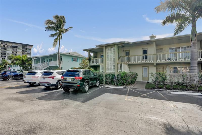 935 SE 9th Avenue Pompano Beach FL 33060