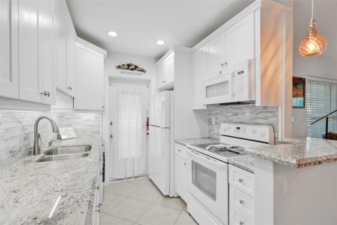935 SE 9th Avenue Pompano Beach FL 33060