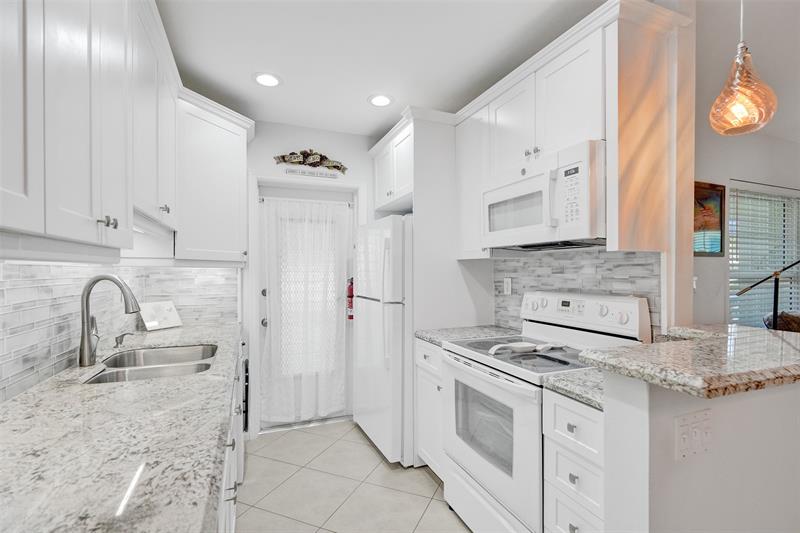 935 SE 9th Avenue Pompano Beach FL 33060