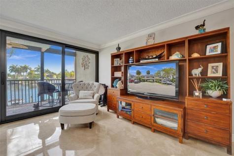 1100 SE 5th Court Pompano Beach FL 33060