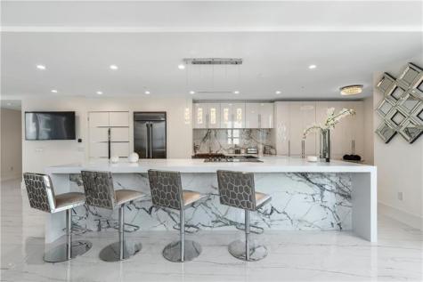 350 SE 2nd Street Fort Lauderdale FL 33301