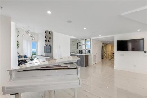 350 SE 2nd Street Fort Lauderdale FL 33301