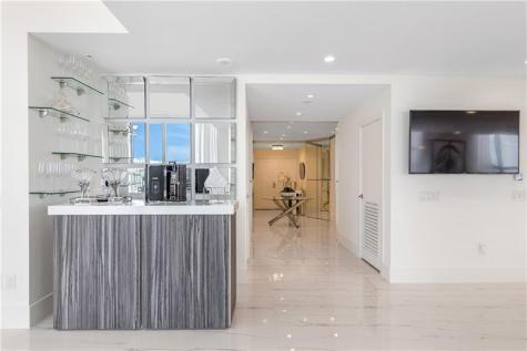 350 SE 2nd Street Fort Lauderdale FL 33301