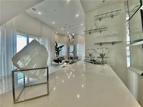 350 SE 2nd Street Fort Lauderdale FL 33301