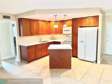 4425 Treehouse Lane Tamarac FL 33319