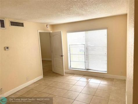 4425 Treehouse Lane Tamarac FL 33319