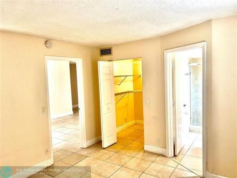 4425 Treehouse Lane Tamarac FL 33319