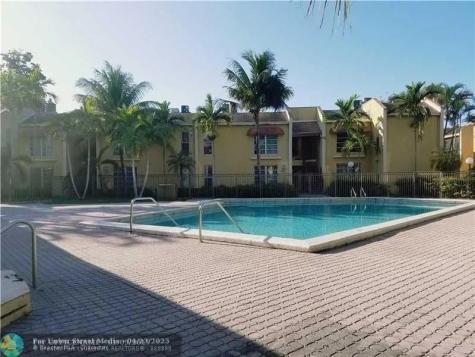 4425 Treehouse Lane Tamarac FL 33319