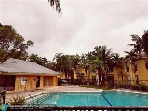 4425 Treehouse Lane Tamarac FL 33319