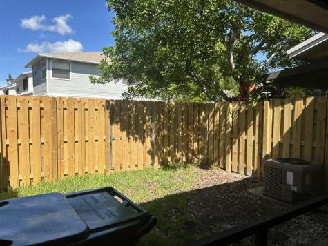 621 NW 105th Way Pembroke Pines FL 33026
