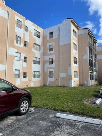 2850 Somerset Drive Lauderdale Lakes FL 33311