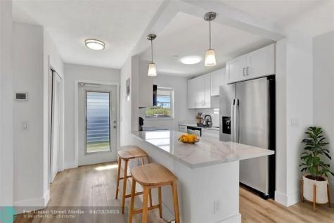 300 SW Golfview Terrace Boynton Beach FL 33426