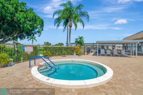 300 SW Golfview Terrace Boynton Beach FL 33426