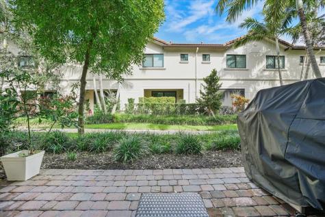 4212 N Dixie Highway Oakland Park FL 33334