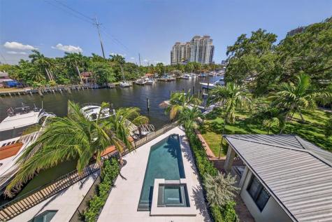 621 SW 5 Place Fort Lauderdale FL 33315