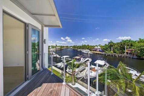621 SW 5 Place Fort Lauderdale FL 33315