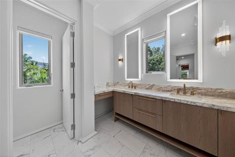 621 SW 5 Place Fort Lauderdale FL 33315