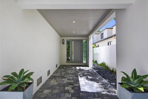621 SW 5 Place Fort Lauderdale FL 33315