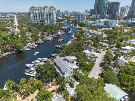 621 SW 5 Place Fort Lauderdale FL 33315