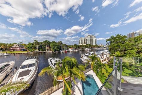 621 SW 5 Place Fort Lauderdale FL 33315