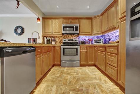 4751 NW 21st Street Lauderhill FL 33313