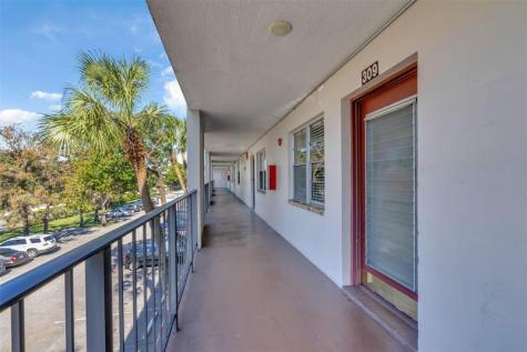 2600 NW 49th Avenue Lauderdale Lakes FL 33313