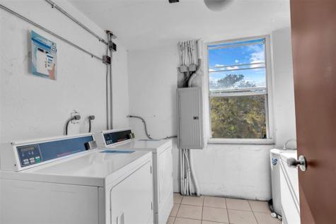 2600 NW 49th Avenue Lauderdale Lakes FL 33313