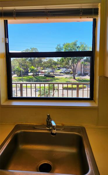 10467 S Sunrise Lakes Boulevard Sunrise FL 33322