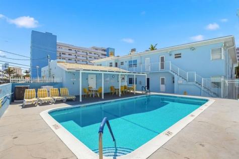 326 Harrison Street Hollywood FL 33019