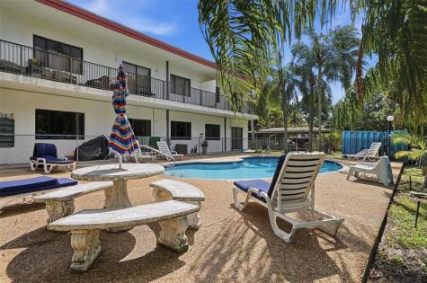2514 Taylor Street Hollywood FL 33020