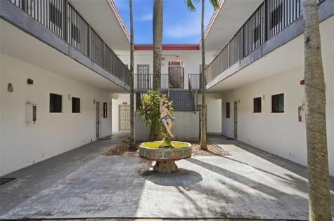 2514 Taylor Street Hollywood FL 33020