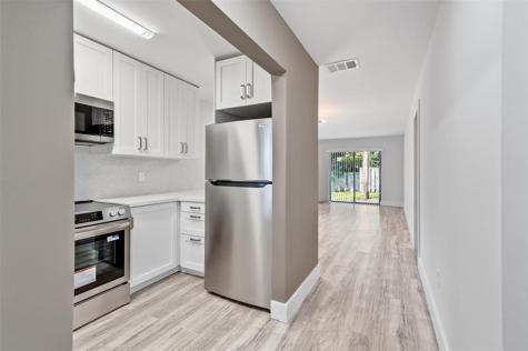 2514 Taylor Street Hollywood FL 33020