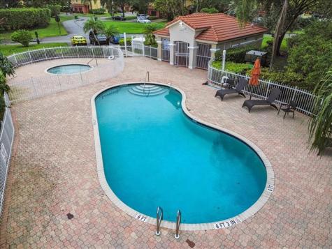 10334 SW 20 Miramar FL 33025