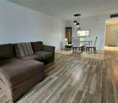 4898 NW 29th Court Lauderdale Lakes FL 33313