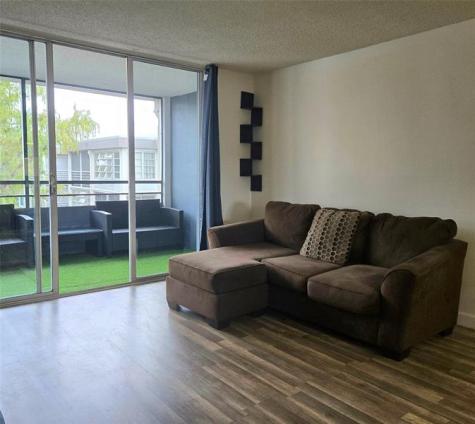 4898 NW 29th Court Lauderdale Lakes FL 33313