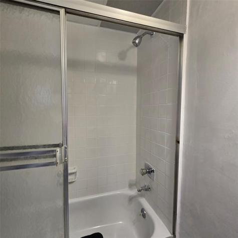 4898 NW 29th Court Lauderdale Lakes FL 33313