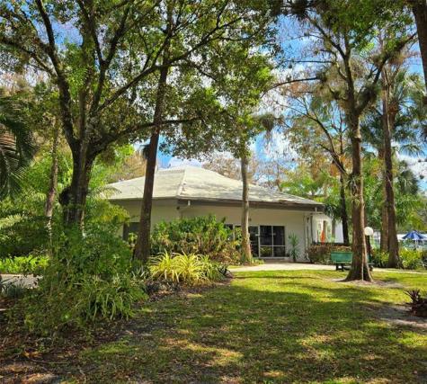 4898 NW 29th Court Lauderdale Lakes FL 33313