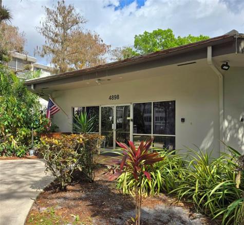 4898 NW 29th Court Lauderdale Lakes FL 33313