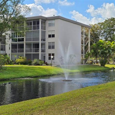 4898 NW 29th Court Lauderdale Lakes FL 33313