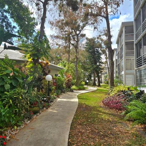 4898 NW 29th Court Lauderdale Lakes FL 33313
