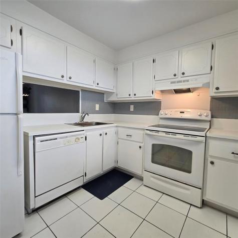 4898 NW 29th Court Lauderdale Lakes FL 33313