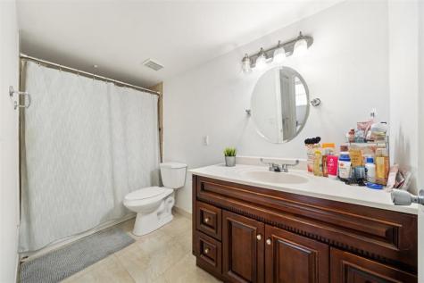 8225 Lake Drive Doral FL 33166