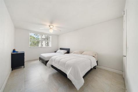 8225 Lake Drive Doral FL 33166