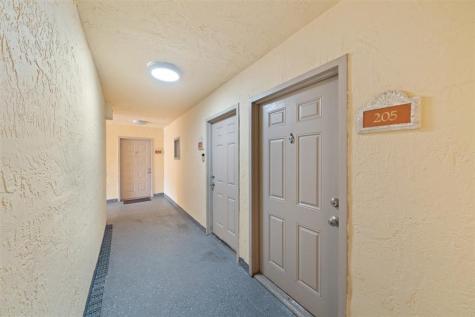 8225 Lake Drive Doral FL 33166