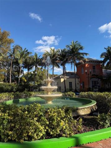 8225 Lake Drive Doral FL 33166