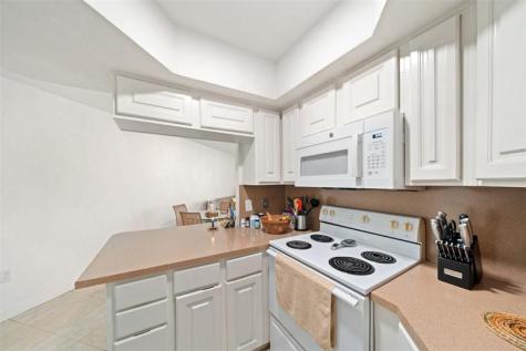 8225 Lake Drive Doral FL 33166