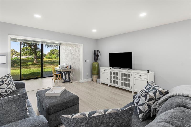 9286 Vista Del Lago Boca Raton FL 33428