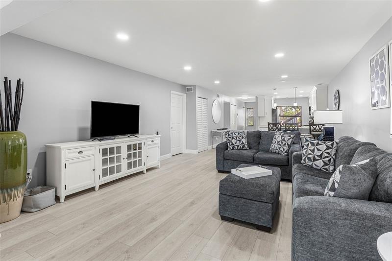 9286 Vista Del Lago Boca Raton FL 33428